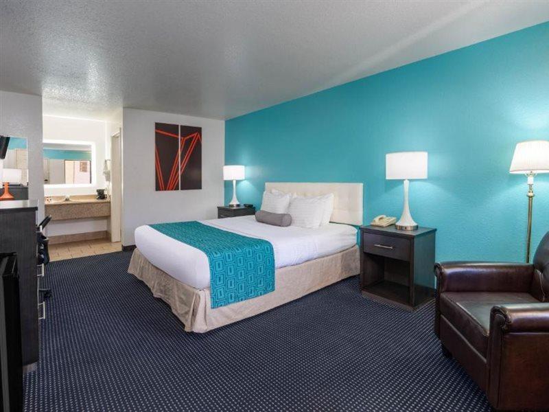 Howard Johnson By Wyndham Holbrook Exterior photo
