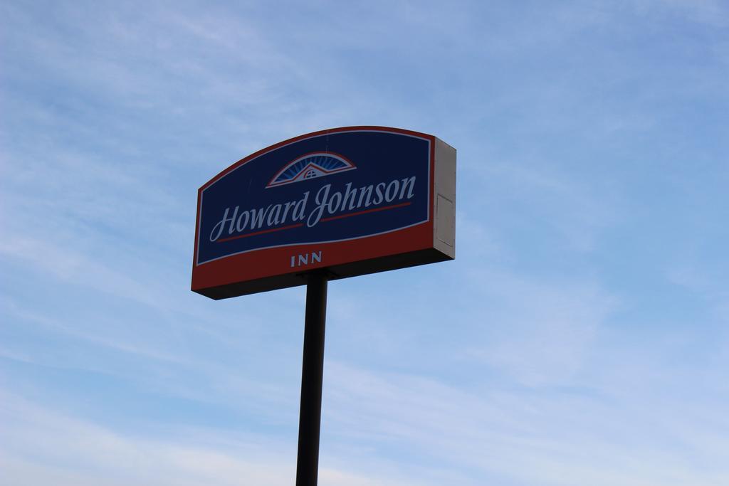 Howard Johnson By Wyndham Holbrook Exterior photo