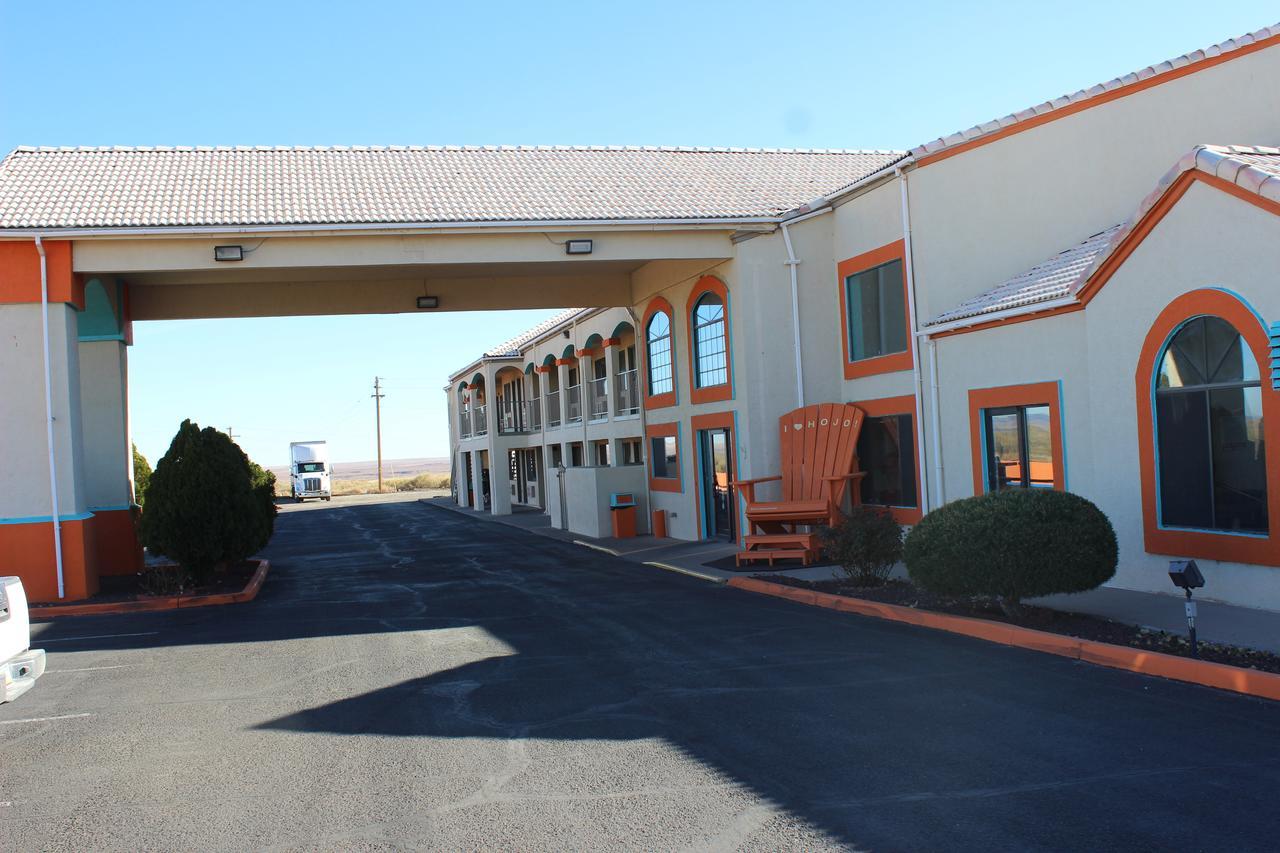 Howard Johnson By Wyndham Holbrook Exterior photo