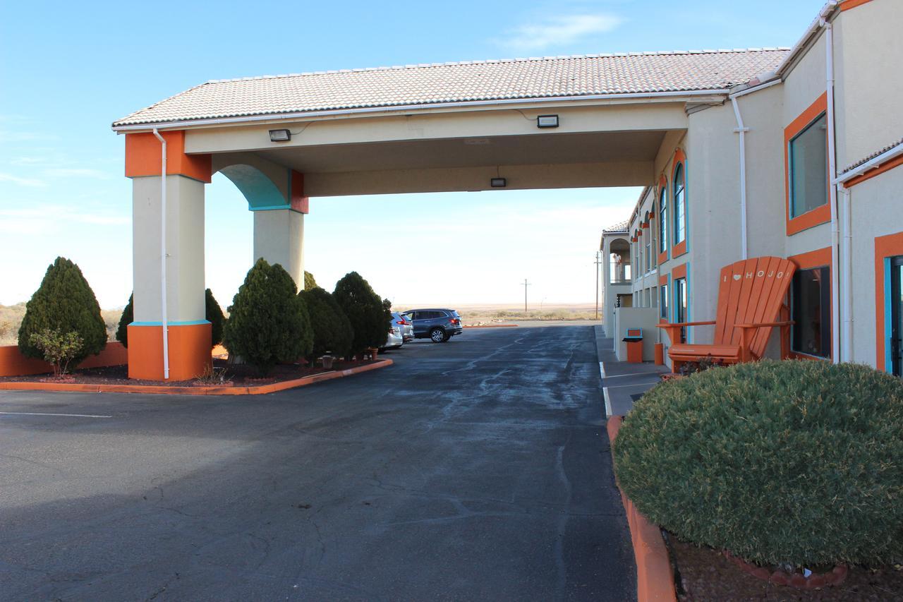 Howard Johnson By Wyndham Holbrook Exterior photo